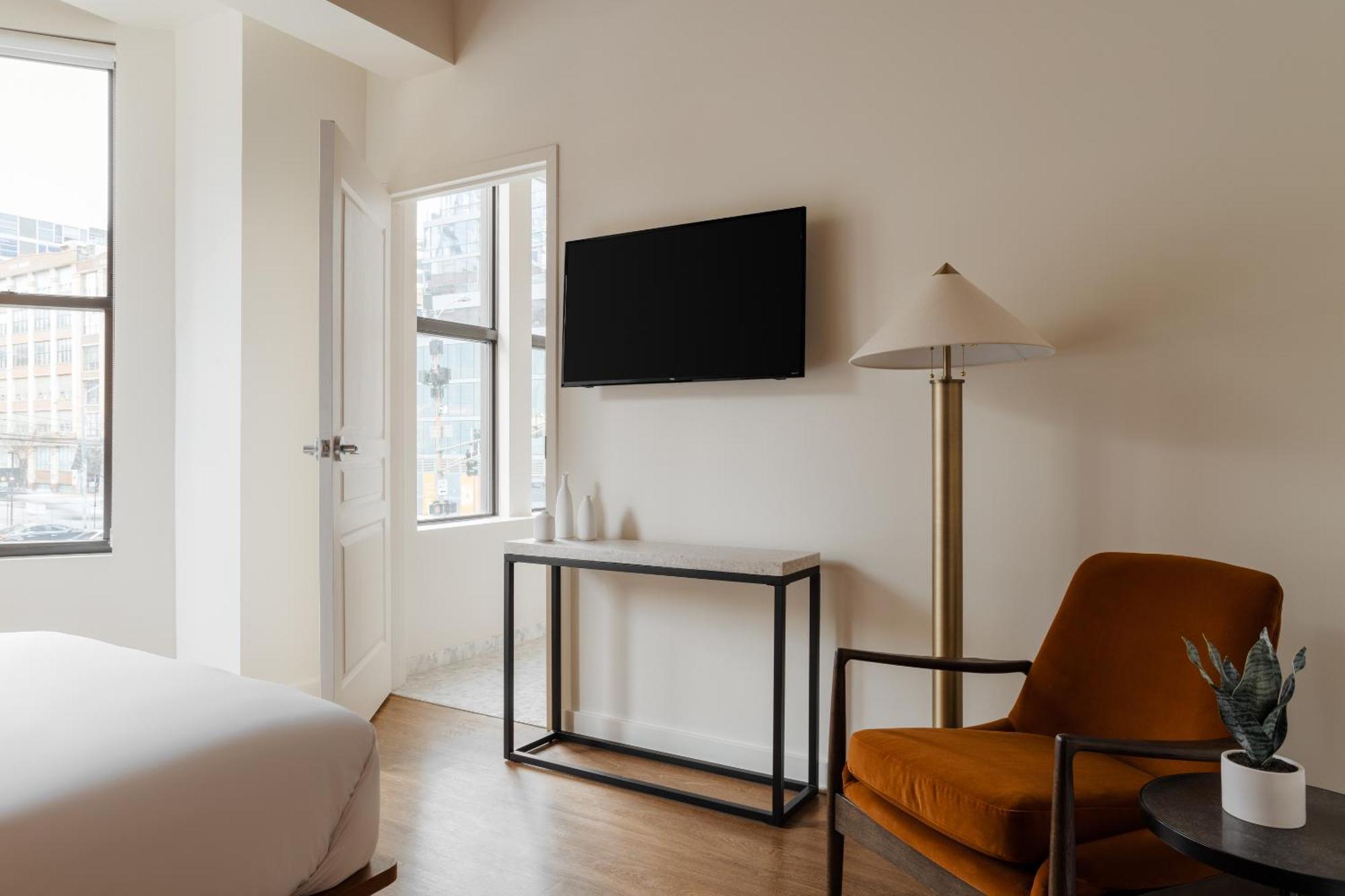Found Hotel Chicago River North Экстерьер фото