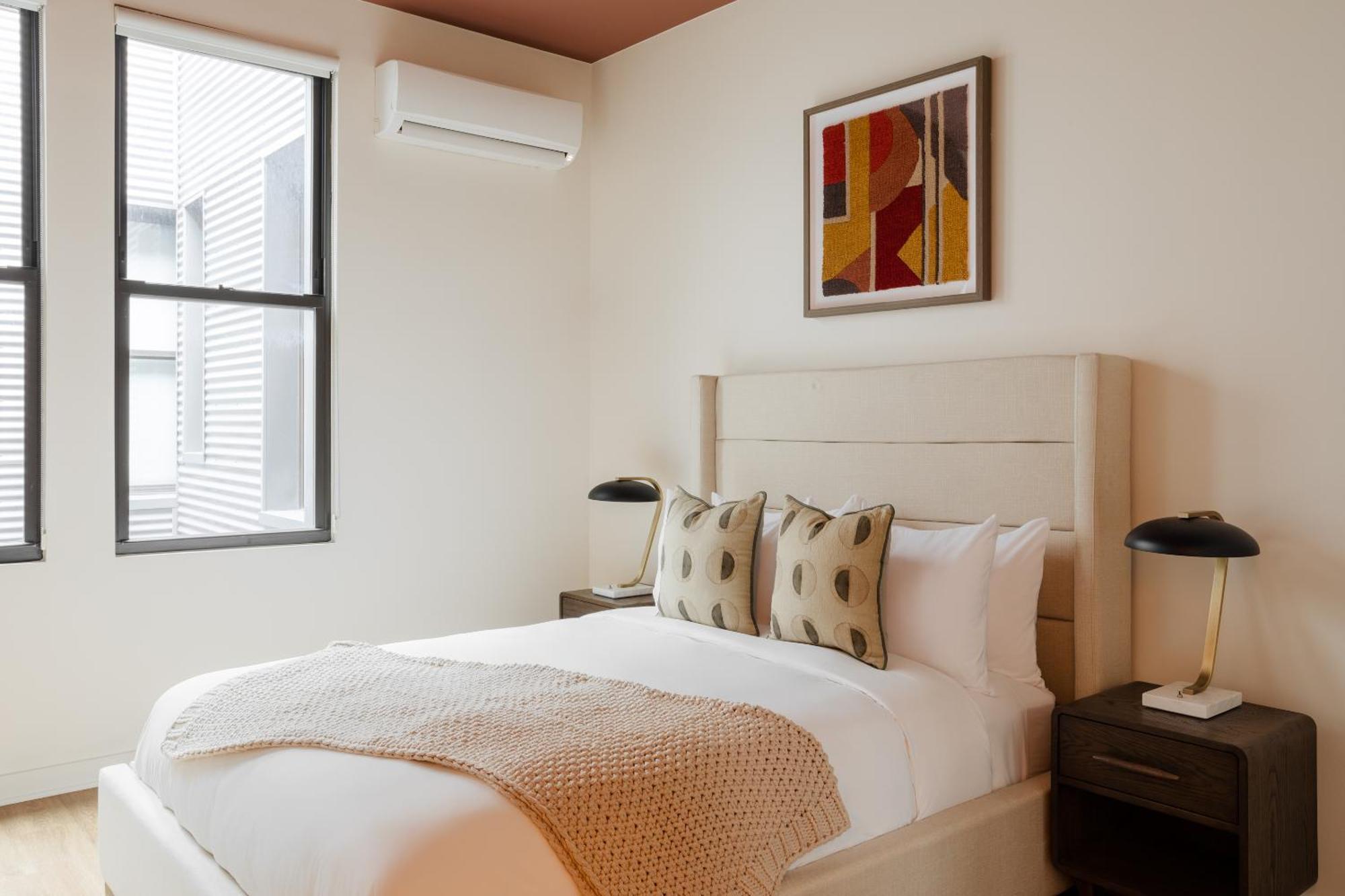 Found Hotel Chicago River North Экстерьер фото