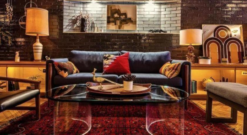 Found Hotel Chicago River North Экстерьер фото